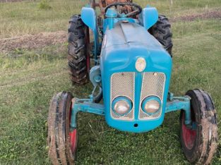 VENDIDO Tractor Fordson Dexta VENDIDO