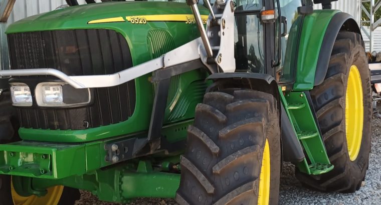 Tractor John Deere 6520