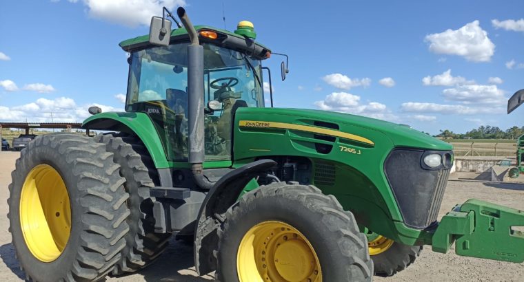 TRACTOR JOHN DEERE 7205J