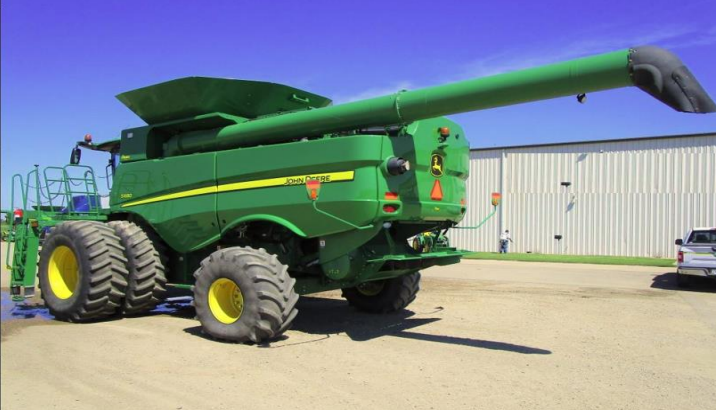 COSECHADORA JOHN DEERE S680 (USA)