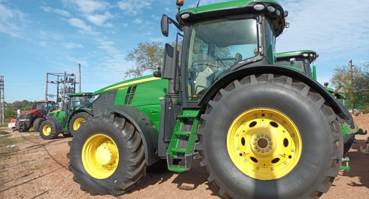 Tractor John Deere 7210