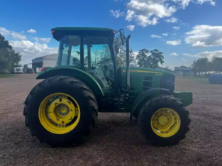 TRACTOR JOHN DEERE 6110 D