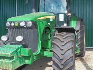 Tractor John Deere 8220