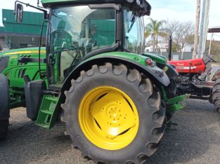 Tractor John Deere 6105 R