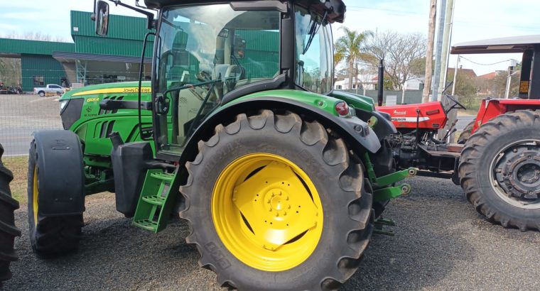 Tractor John Deere 6105 R