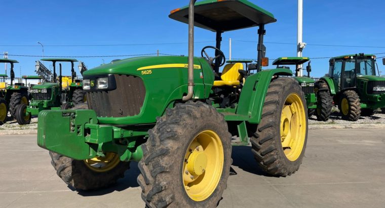 TRACTOR JOHN DEERE 5625