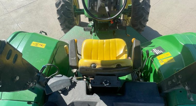 TRACTOR JOHN DEERE 5625