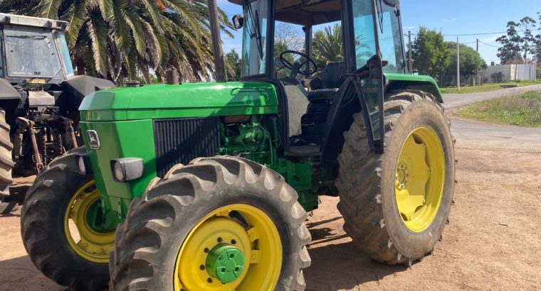 Tractor John Deere 2850