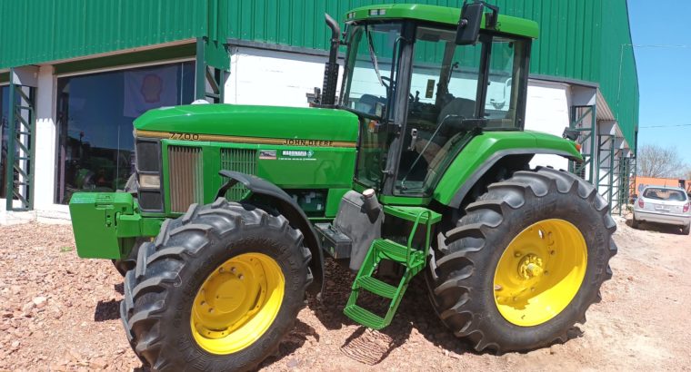 Tractor John Deere 7700