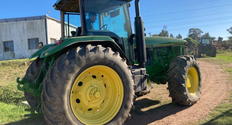 Tractor John Deere 8300