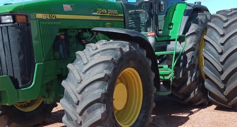 Tractor John Deere 8410