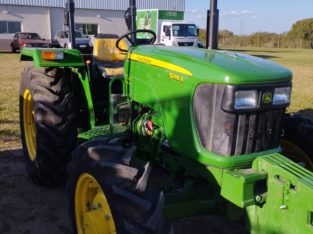 TRACTOR JOHN DEERE 5055E ROPS 4X4