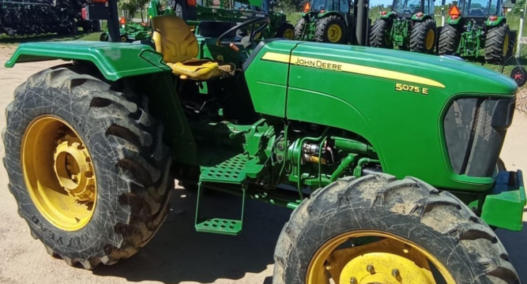 TRACTOR JOHN DEERE 5075