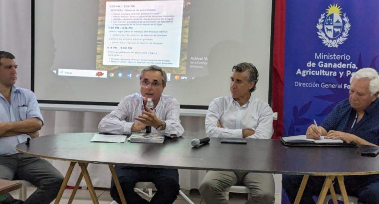 Charlas sobre cortina de sombras para el ganado y bosque nativo