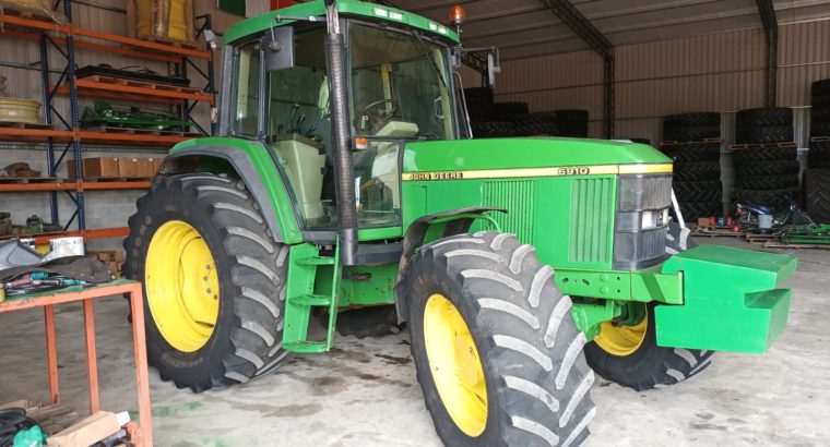 Tractor John Deere 6910