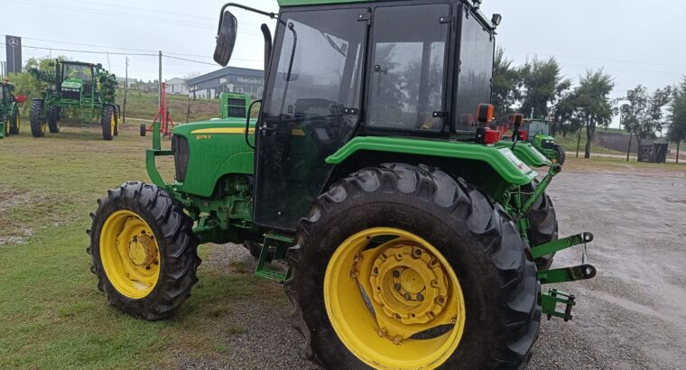 TRACTOR JOHN DEERE 5075E