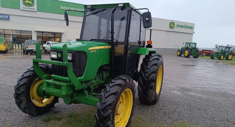 TRACTOR JOHN DEERE 5075E