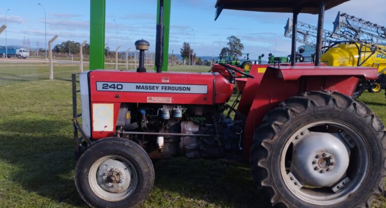 TRACTOR MASSEY FERGUSON 240