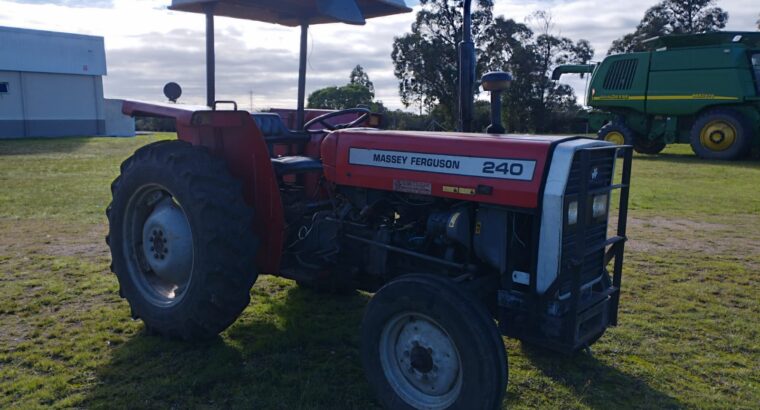 TRACTOR MASSEY FERGUSON 240