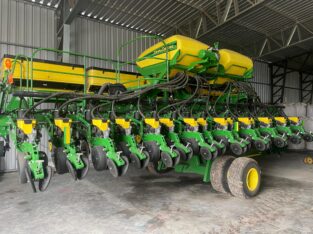 PLANTADORA JOHN DEERE 1745