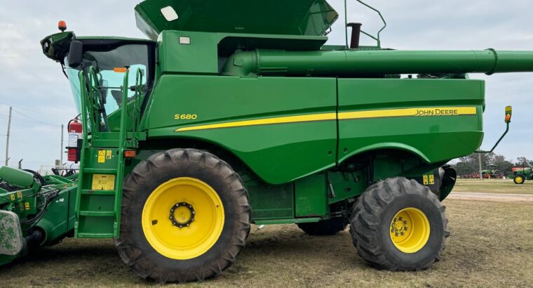 COSECHADORA JOHN DEERE S680