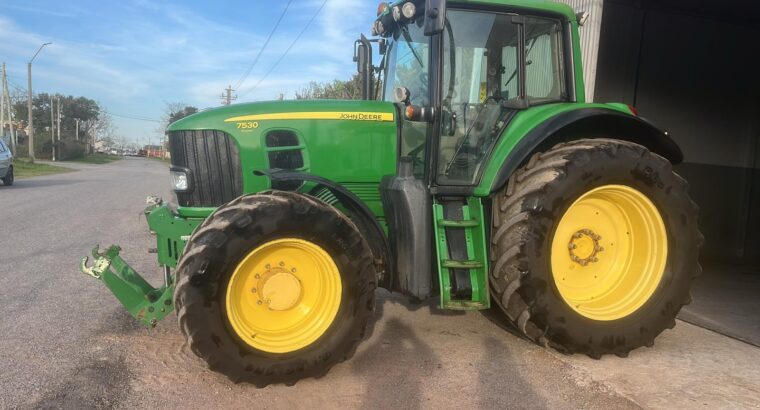 TRACTOR JOHN DEERE 7530