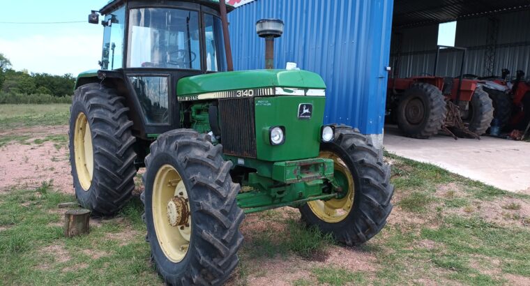 Tractor John Deere 3140