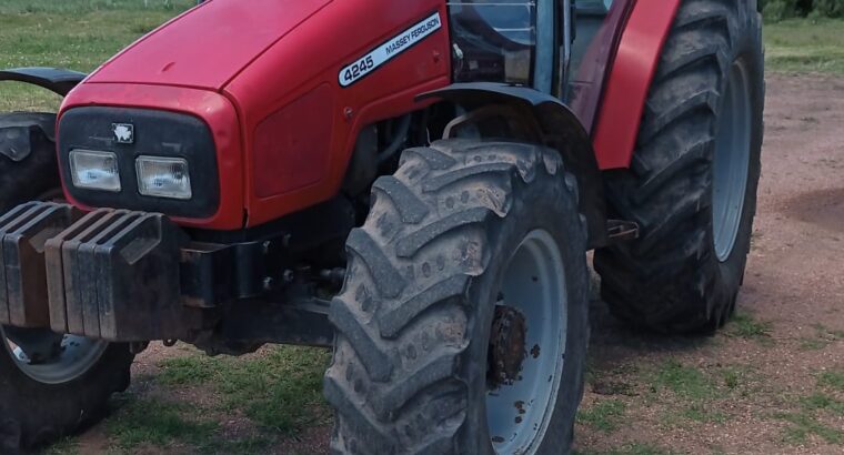 Tractor Massey Ferguson 4245