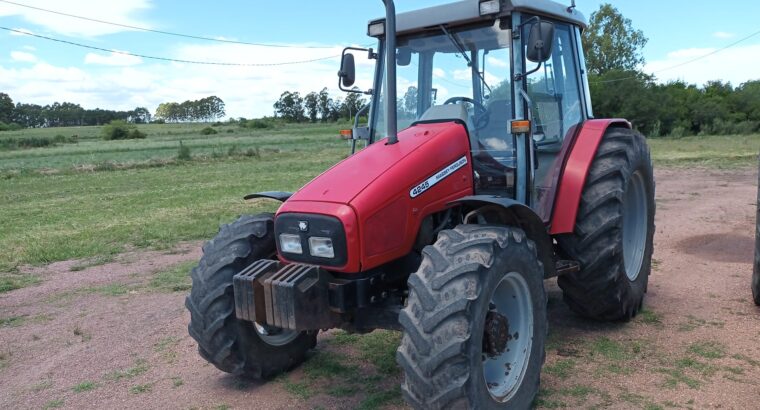 Tractor Massey Ferguson 4245