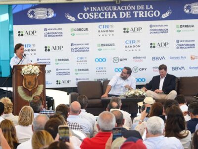 Lacalle Pou participó en la inauguración de la cosecha del trigo en Dolores